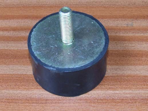 Engine mount Engine mount